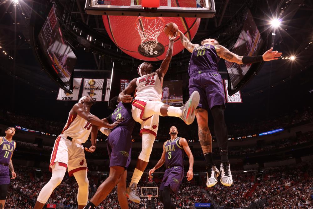 他以坚定的 他以坚定的