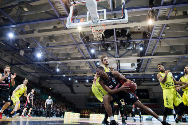 转会净盈利 转会净盈利